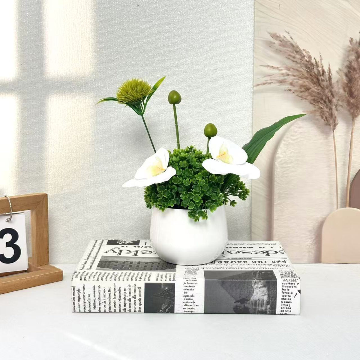 Elegante Faux-Orchideen-Blumenarrangement für die Wohnkultur