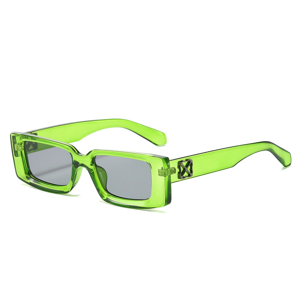 Übergroße geometrische Sonnenbrille mit dekorativen Metallakzenten Brehn