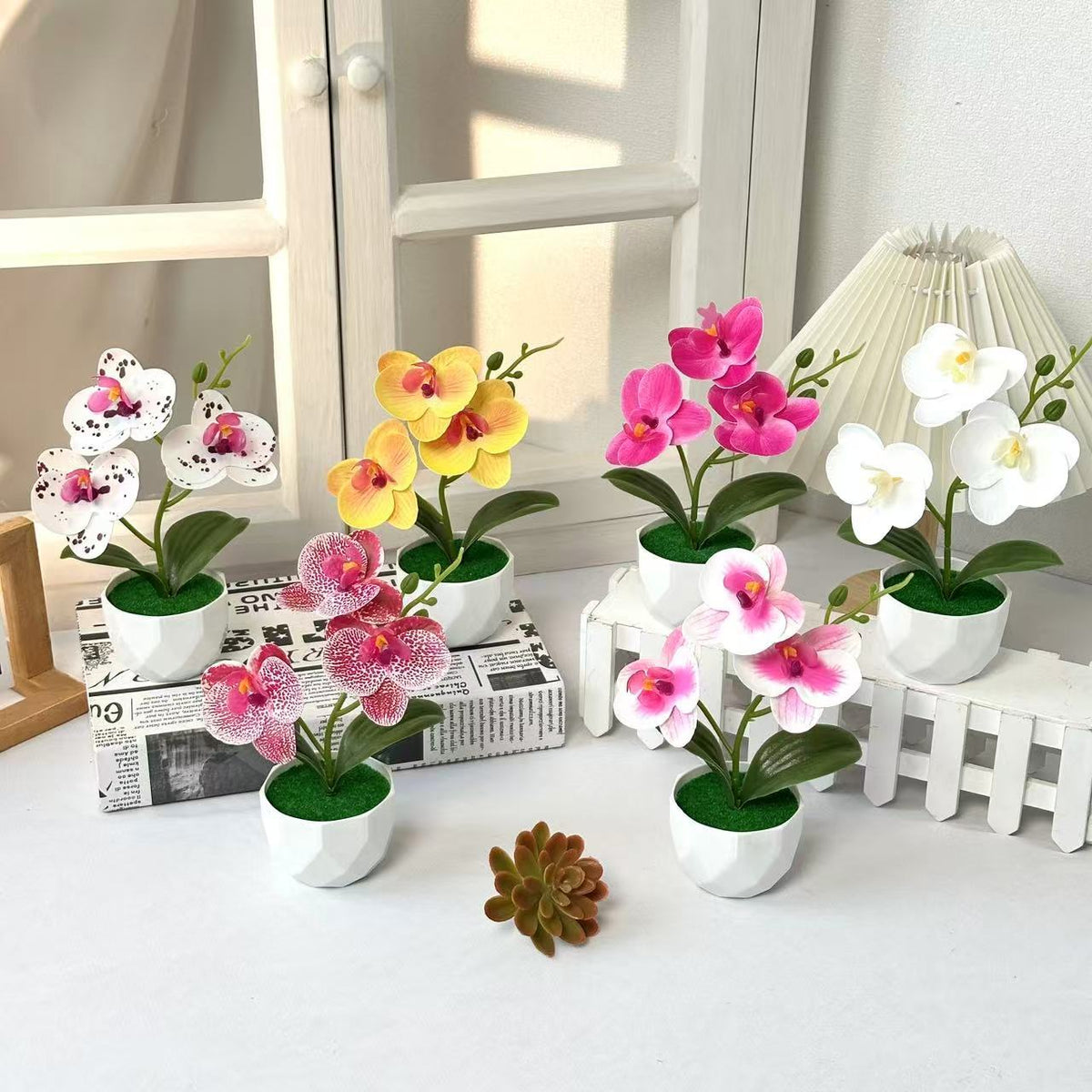 Künstliche Orchideenarrangement für dekorative Innendekoration