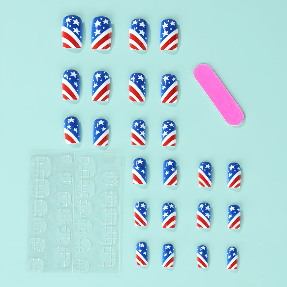 Kunstnägel im patriotischen Sternen- und Streifen-Design Brehn