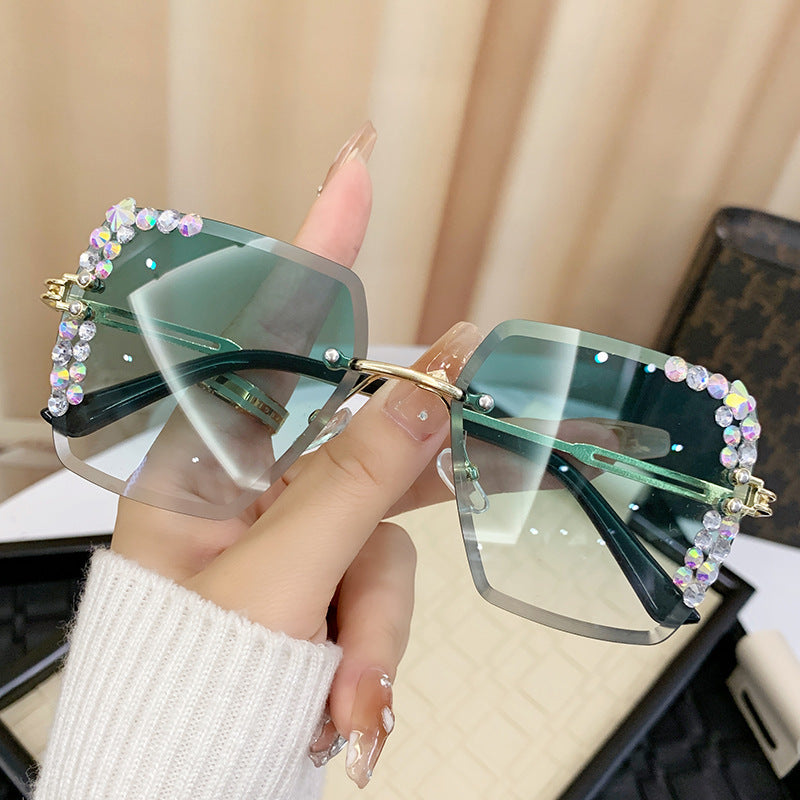 Damen Sonnenbrille mit extravagantem Strassrahmen Brehn