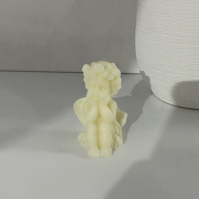 Handgegossene skulpturale Cherub-Engel dekorative Wachskerze