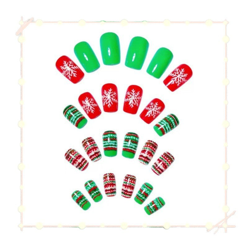 Festliche Kunstnägel mit Weihnachtsmotiven Brehn
