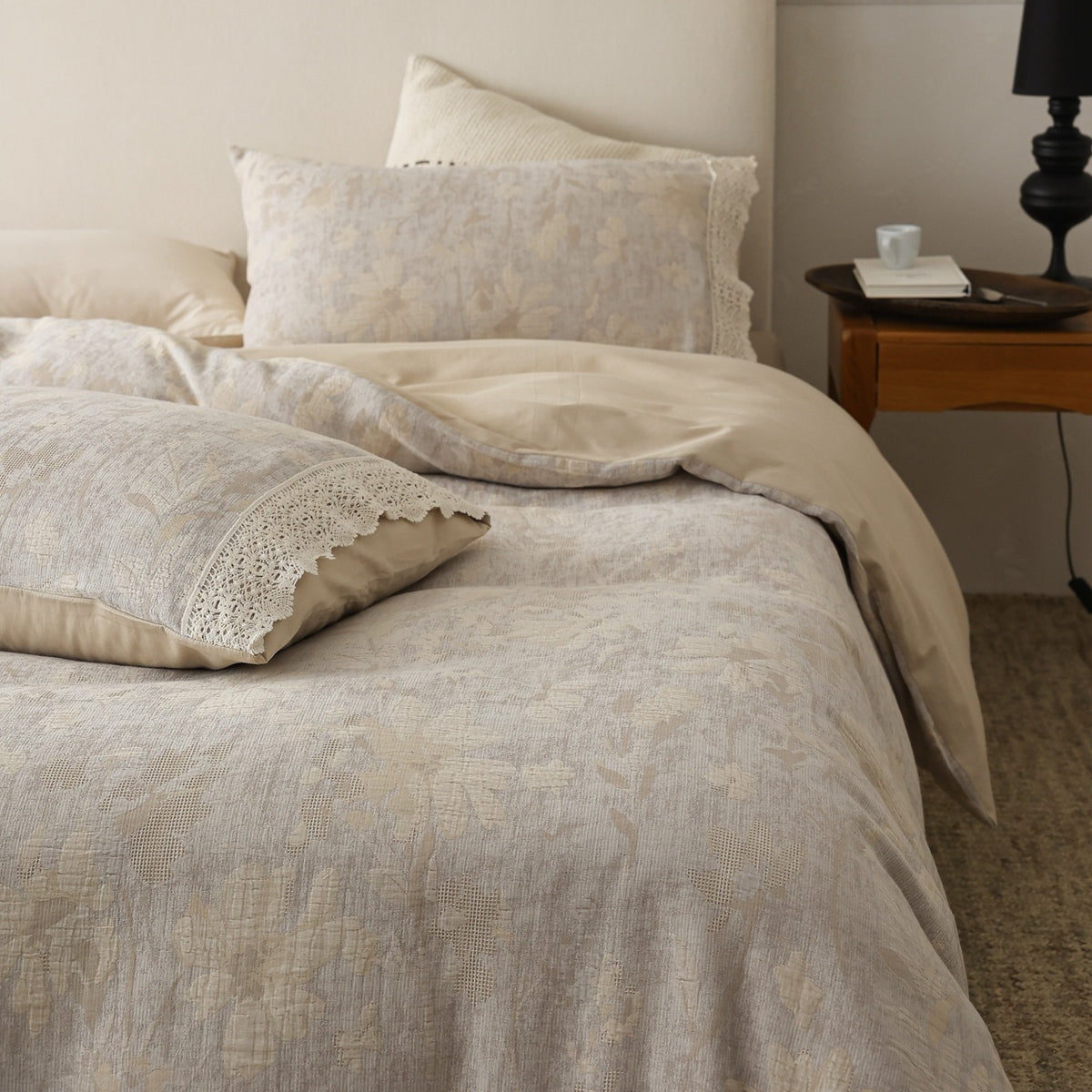 Florales Jacquard Bettbezug-Set mit Häkelspitzenbesatz