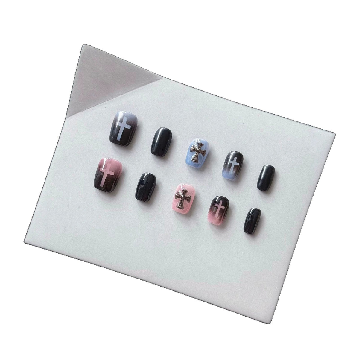 Künstlerisches Press-On-Nagelset mit Kreuz- und Ombre-Design