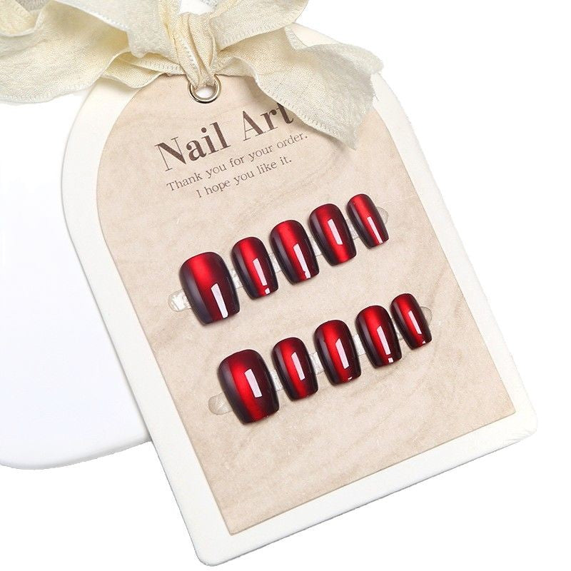 Glänzendes Press-On Nagelset mit elegantem Finish Brehn