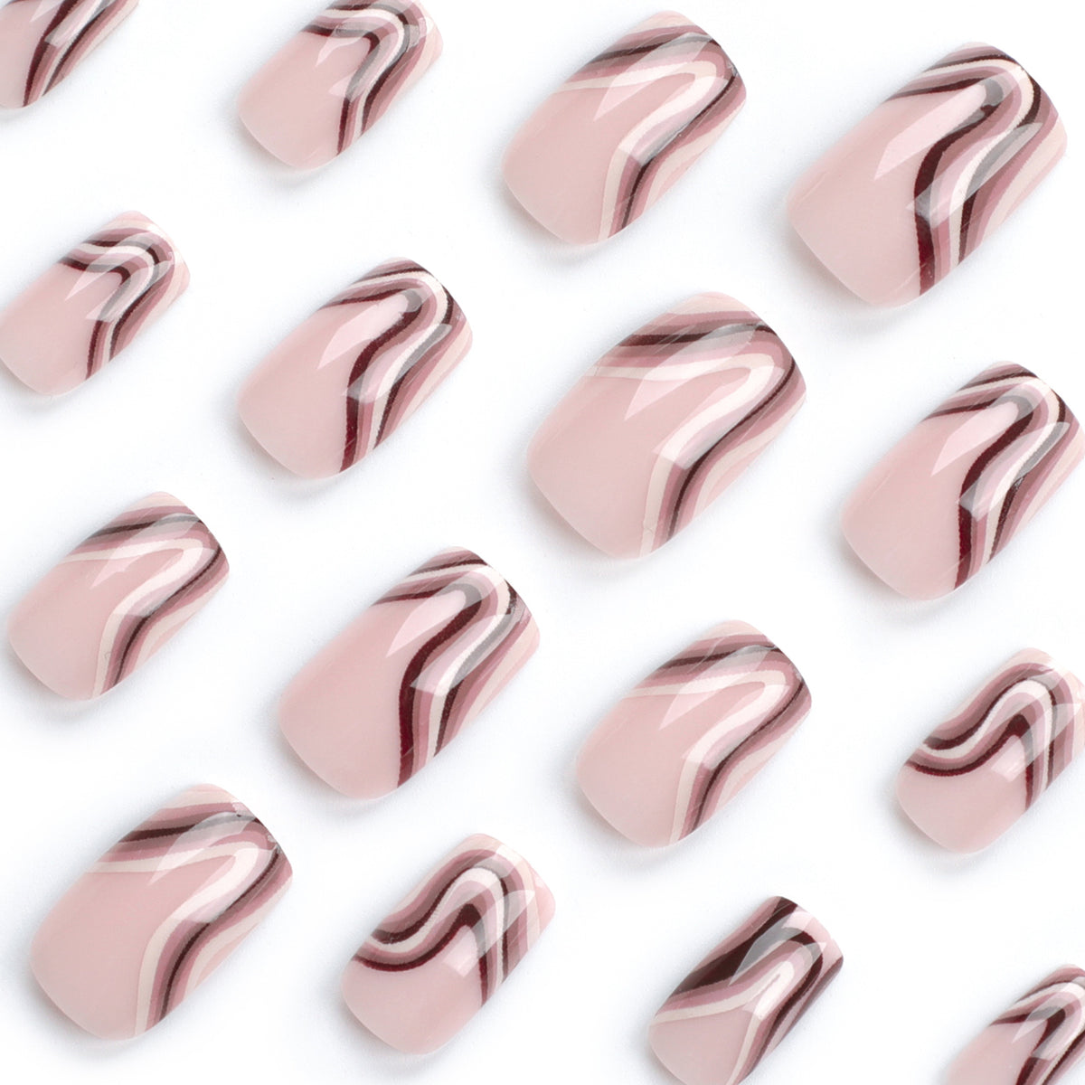 Kunstvolle Gel-Nägel mit elegantem Wellen-Design Brehn
