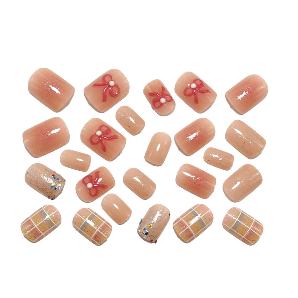 Kreatives Kunstnagelset mit Glitzer und Blumenapplikationen Brehn