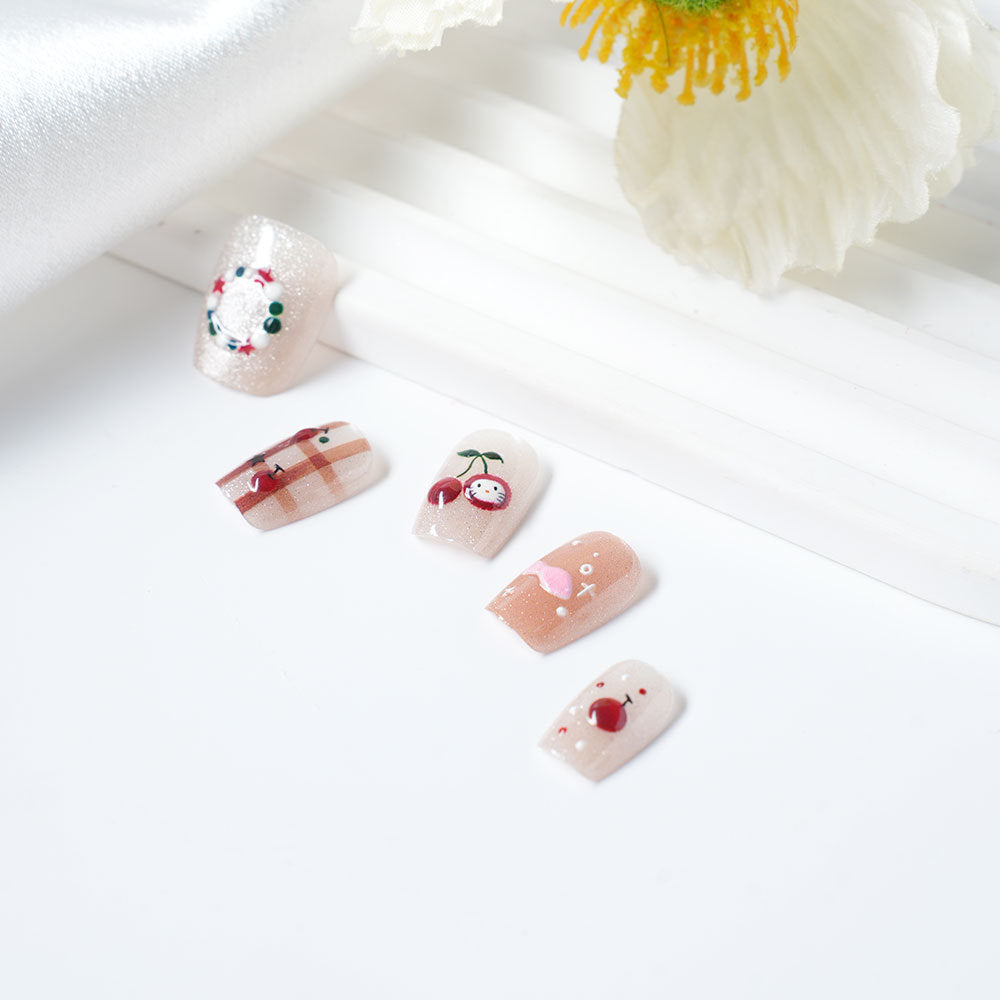 Künstlerisches Press-On-Nagelset mit fantasievollen Designs Brehn