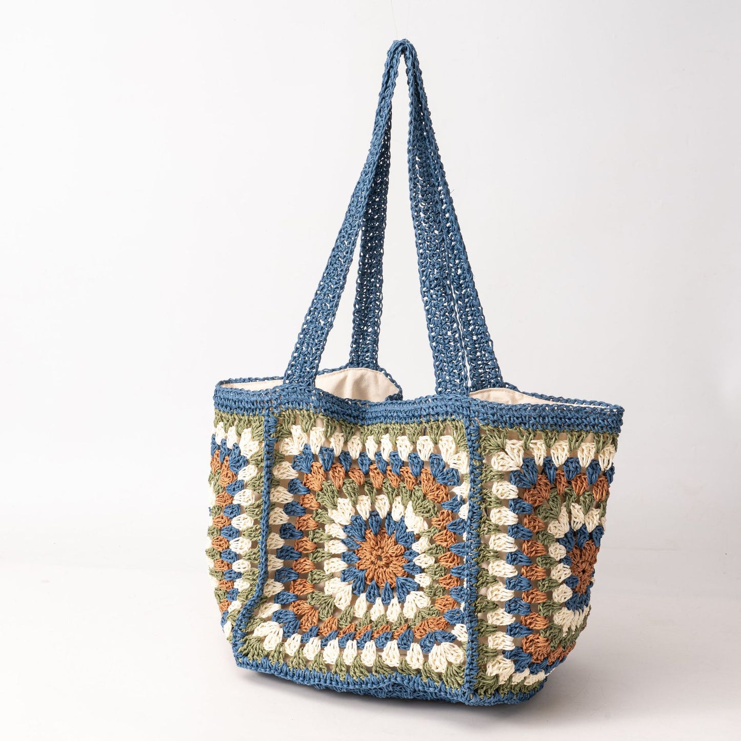 Strandtasche Aus Handgewebtem Naturmaterial mit Quadratischem Muster Brehn