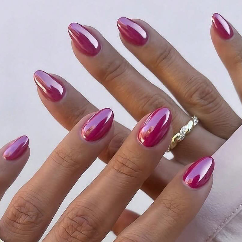 Glänzende mandelförmige Press-On-Nagelerweiterungen Brehn
