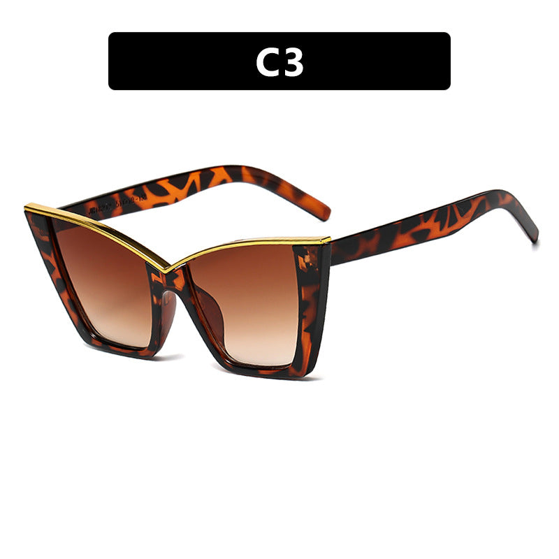 Damen extravagante Sonnenbrille mit einzigartigem Design und goldenen Akzenten Brehn