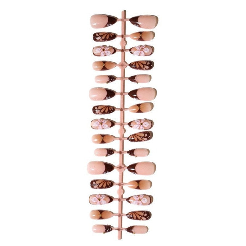 Kunstnagelset mit exquisiten floralen Motiven Brehn