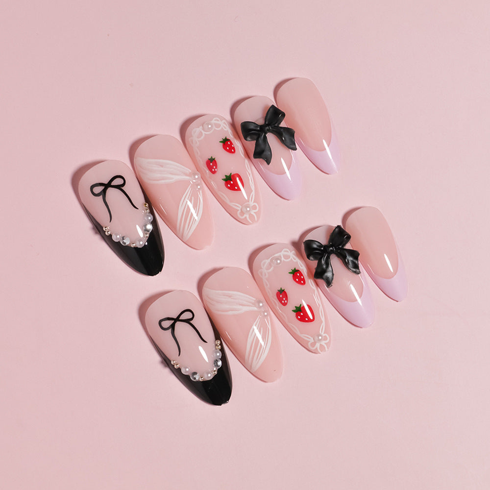 Künstlerisches DIY Press-On Nagelset Brehn