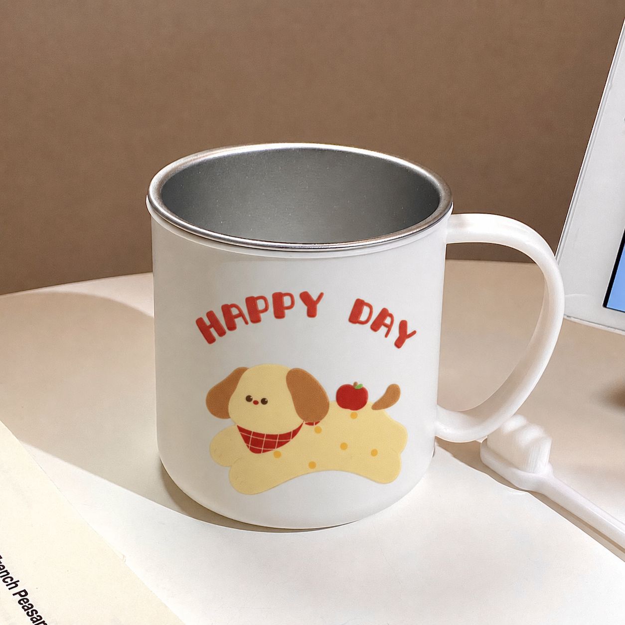 Keramiktasse mit Verspieltem Katzenmotiv und Fröhlichem Schriftzug Brehn