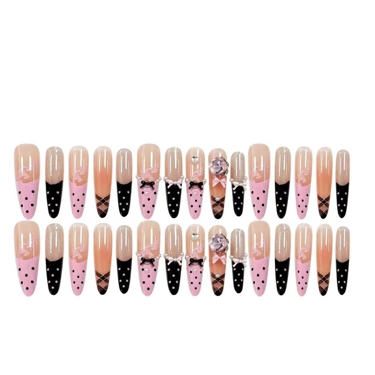 Kunstnagelset mit glamourösen 3D-Applikationen und festlichem Design Brehn
