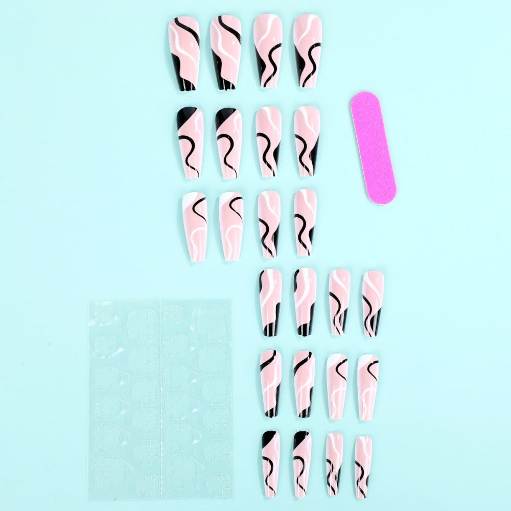 Kreatives Nageldesign Brehn