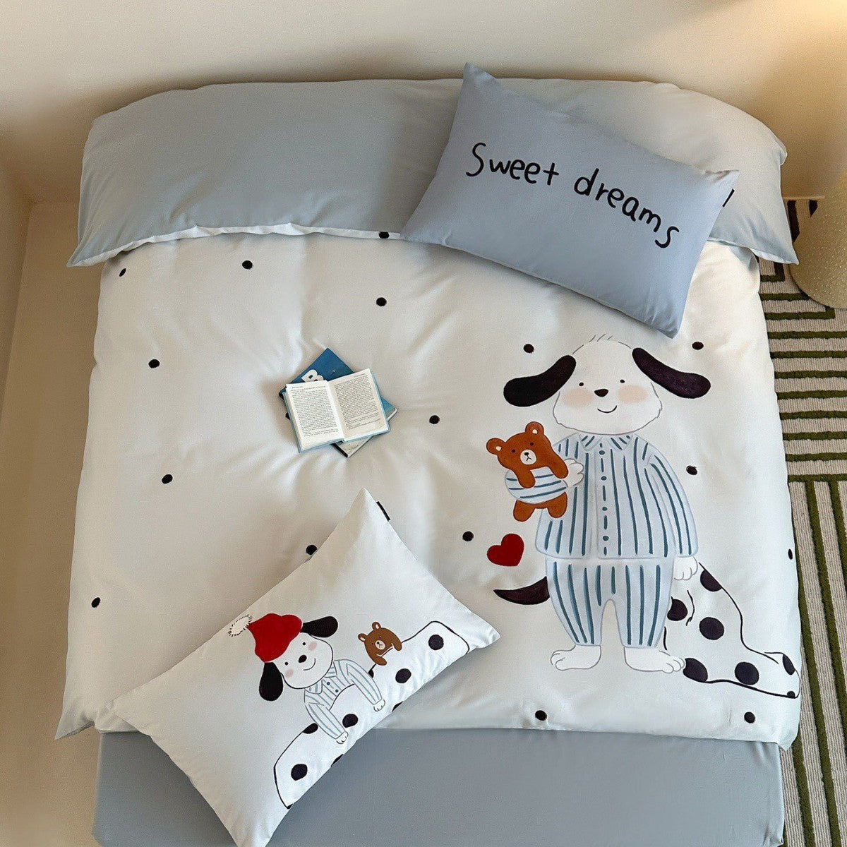 Mehrteiliges Bettbezug- und Kissenbezug-Set aus Baumwoll‑Musselin mit illustrativem Teddybär‑Familienprint