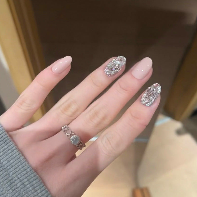 Dekorative Drucknägel mit Glitzerakzenten Brehn