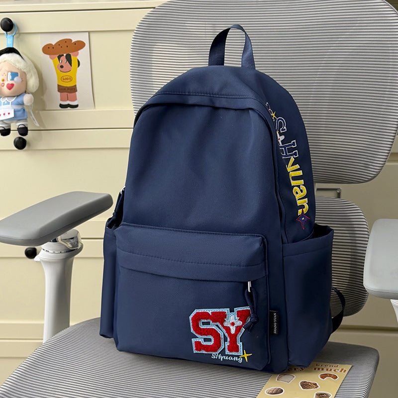 Lässiger bestickter Rucksack
