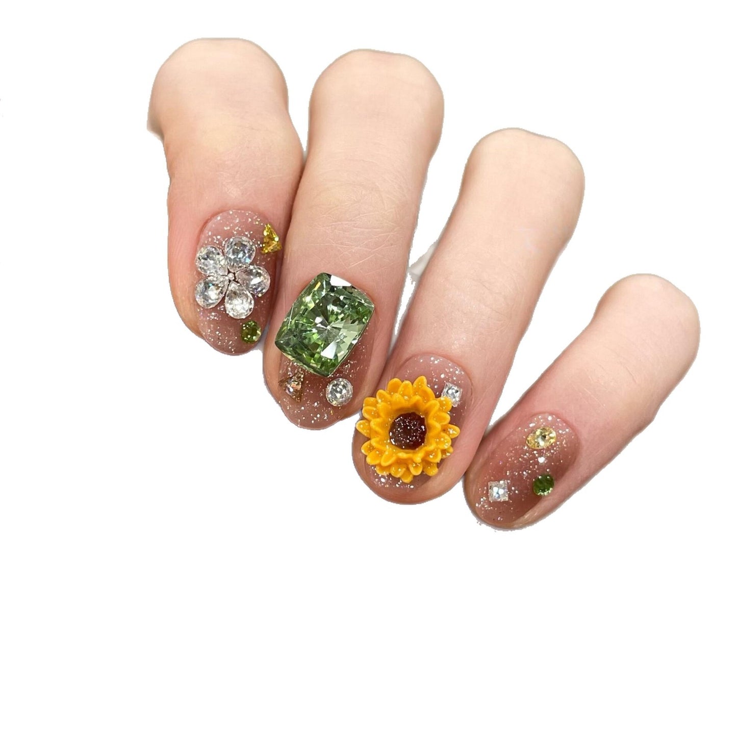 Kunstnägel mit Funkelnden Applikationen und Floralen Designs Brehn