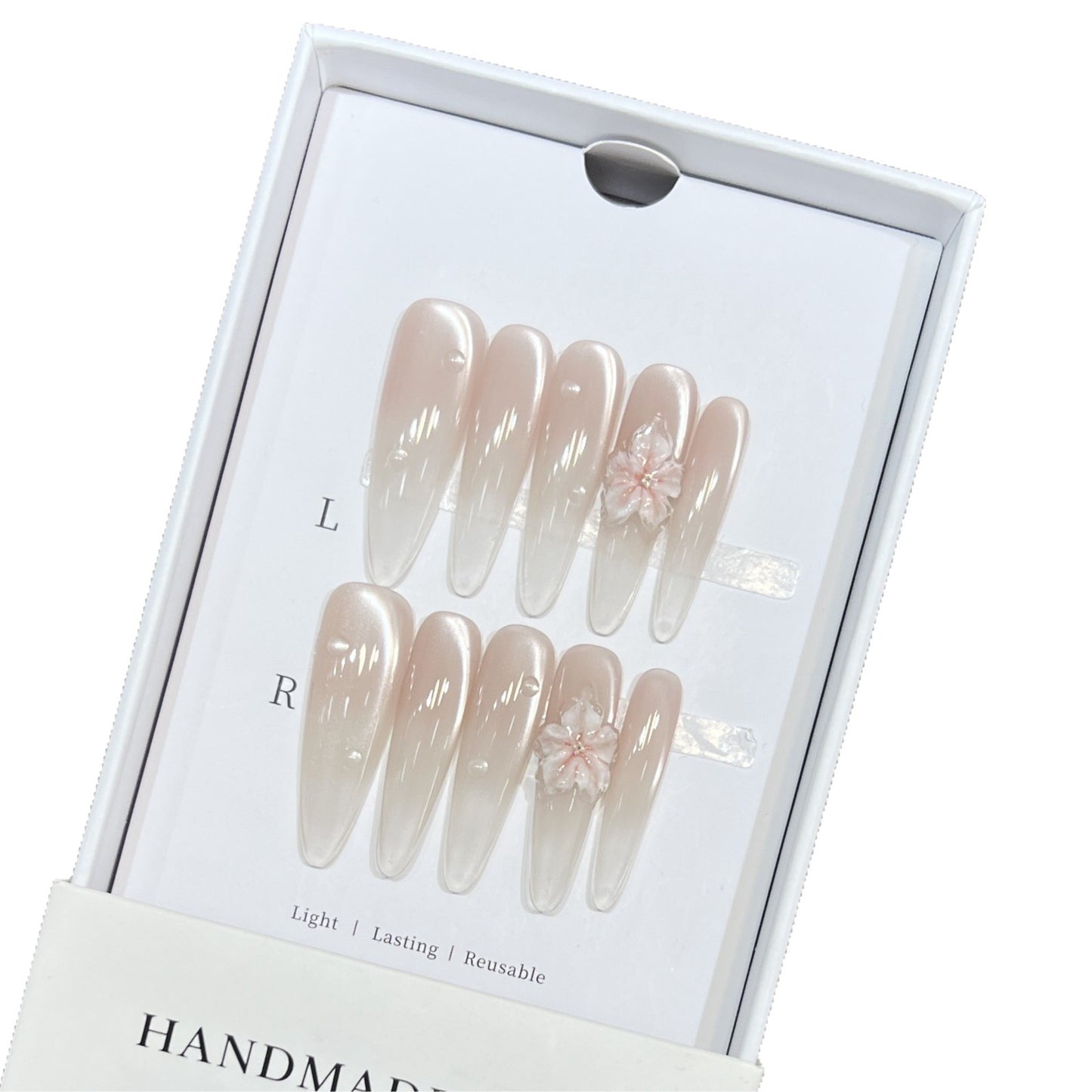 Elegante Stiletto-Nagelverlängerungen mit floralen Akzenten Brehn