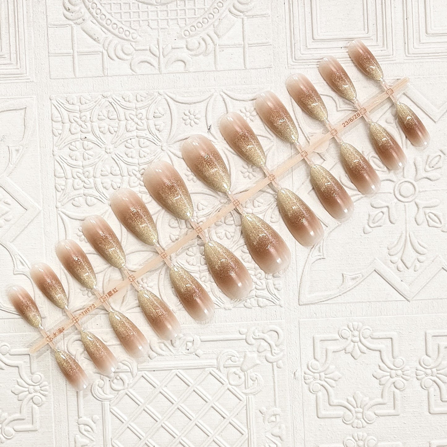 Premium Glitter Ombre Press-On Nails Brehn