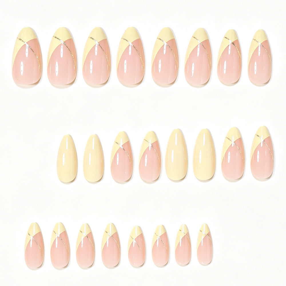 Elegantes French Tip Nagelkunst Set Brehn