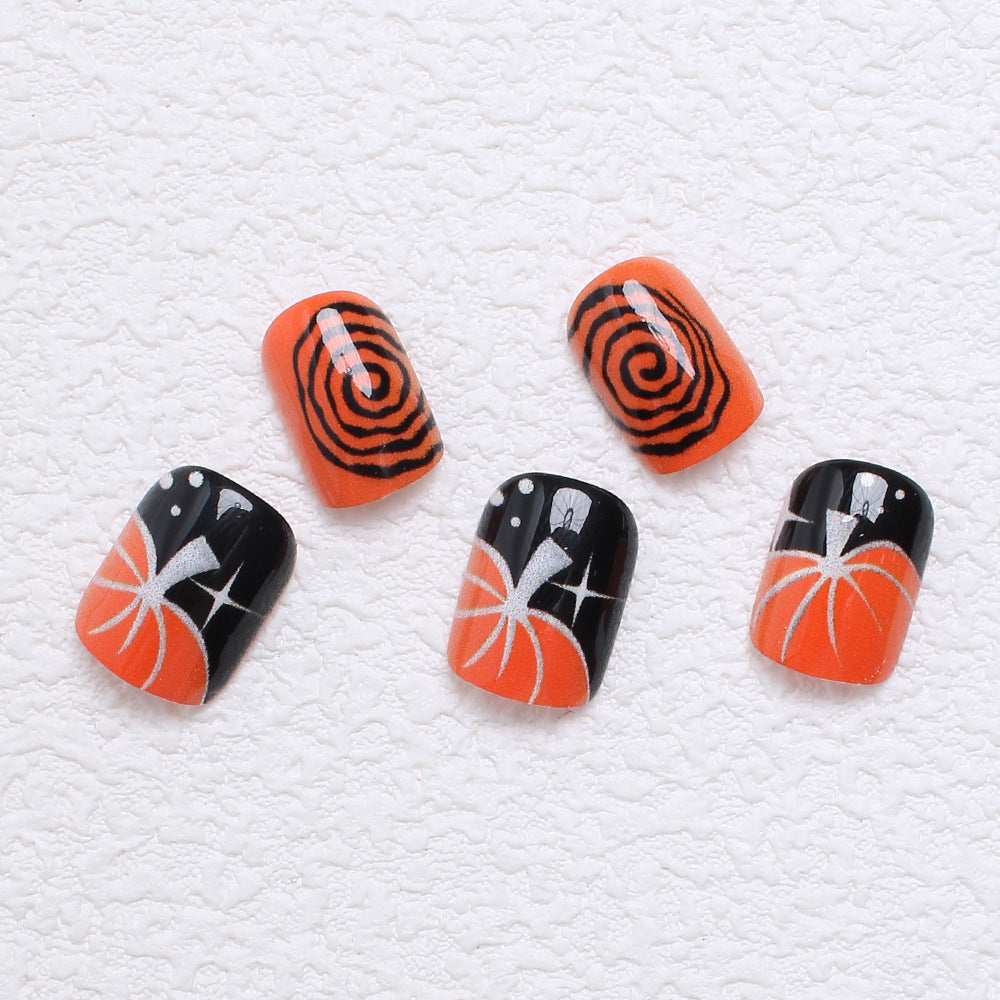 Kunstnagelset mit kreativen Halloween-Motiven Brehn