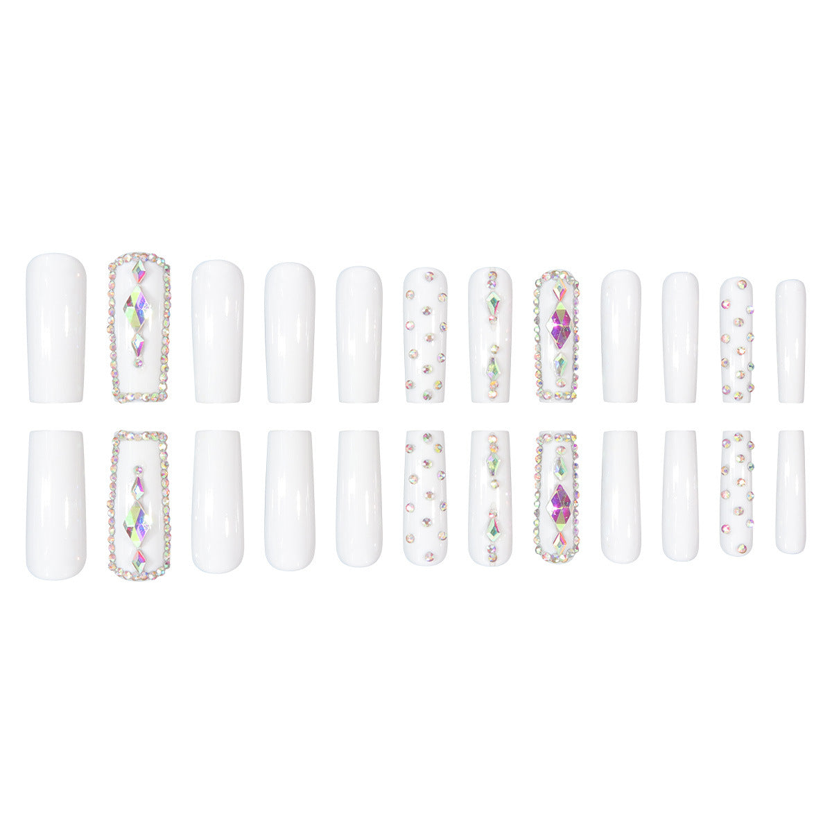 Glamouröse, mit Strass verzierte Stiletto Press-On Nägel Brehn