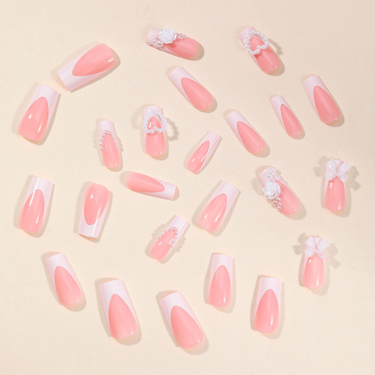 Exquisite 3D Blumendekor und mit Schmucksteinen verzierte Nagelverlängerungen Brehn
