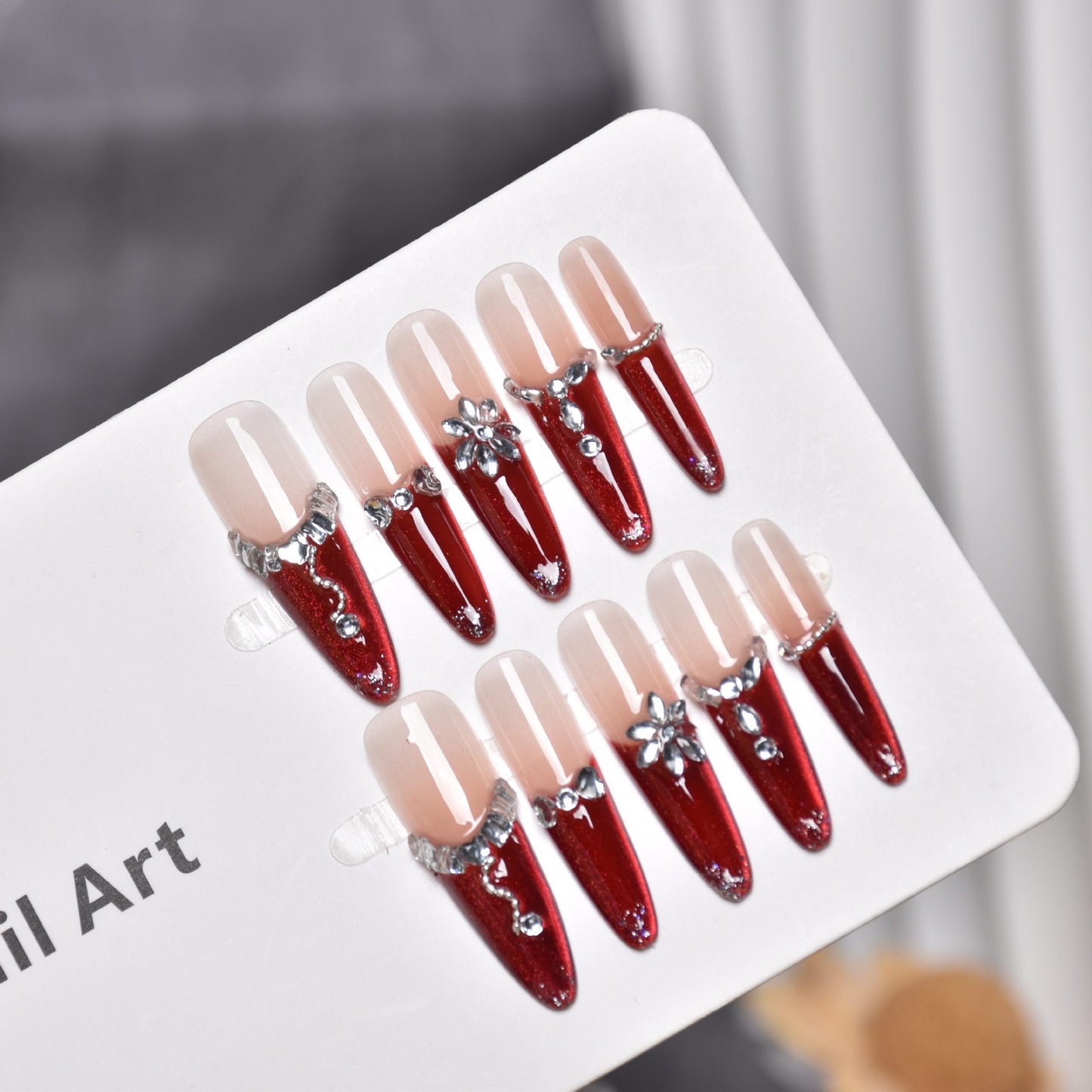 Premium Strass-verzierte Acrylnägel Brehn