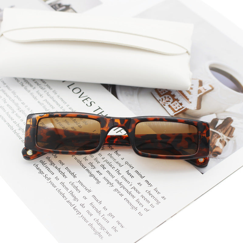Damen modische rechteckige Sonnenbrille mit strukturiertem Rahmen Brehn
