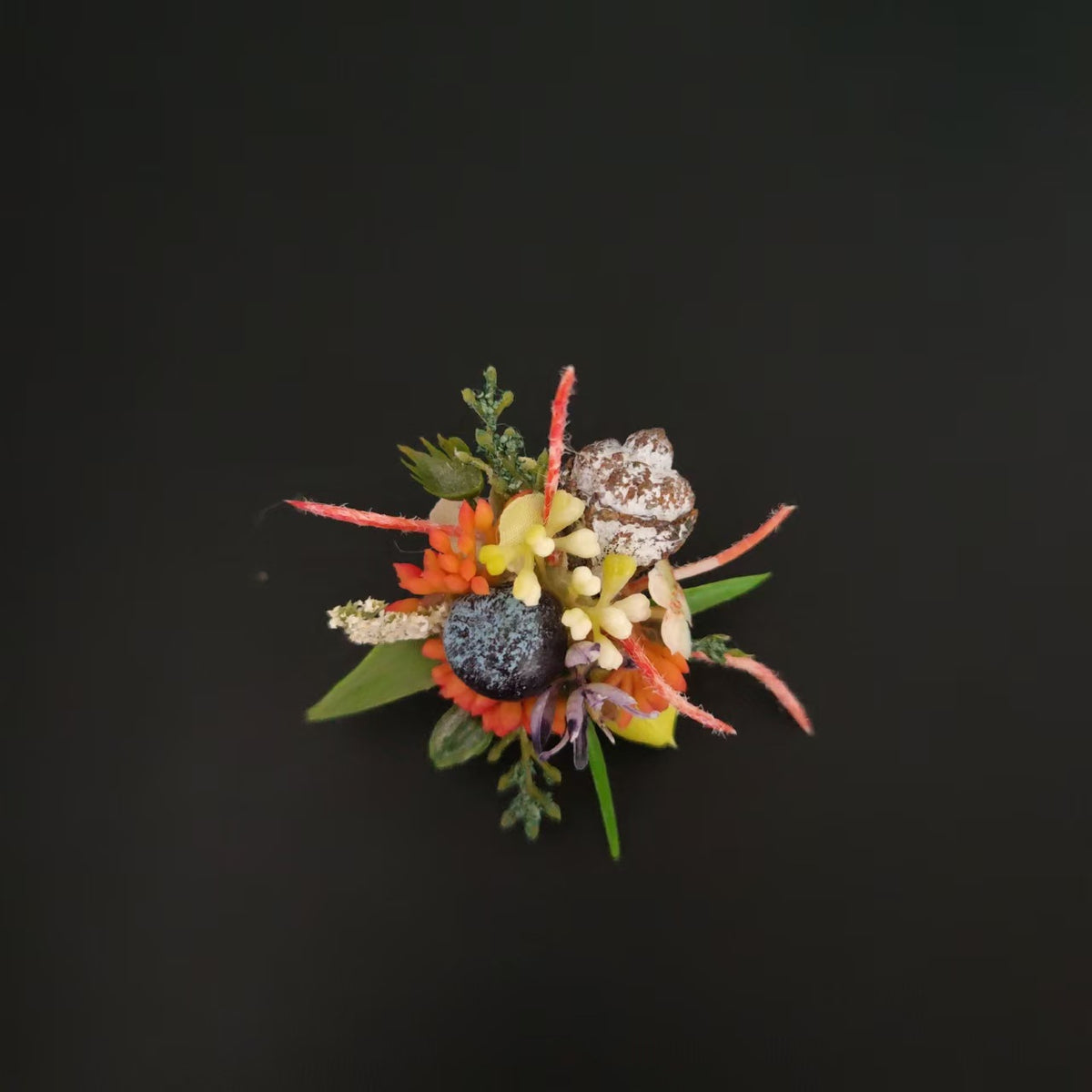 Klassische florale Brosche