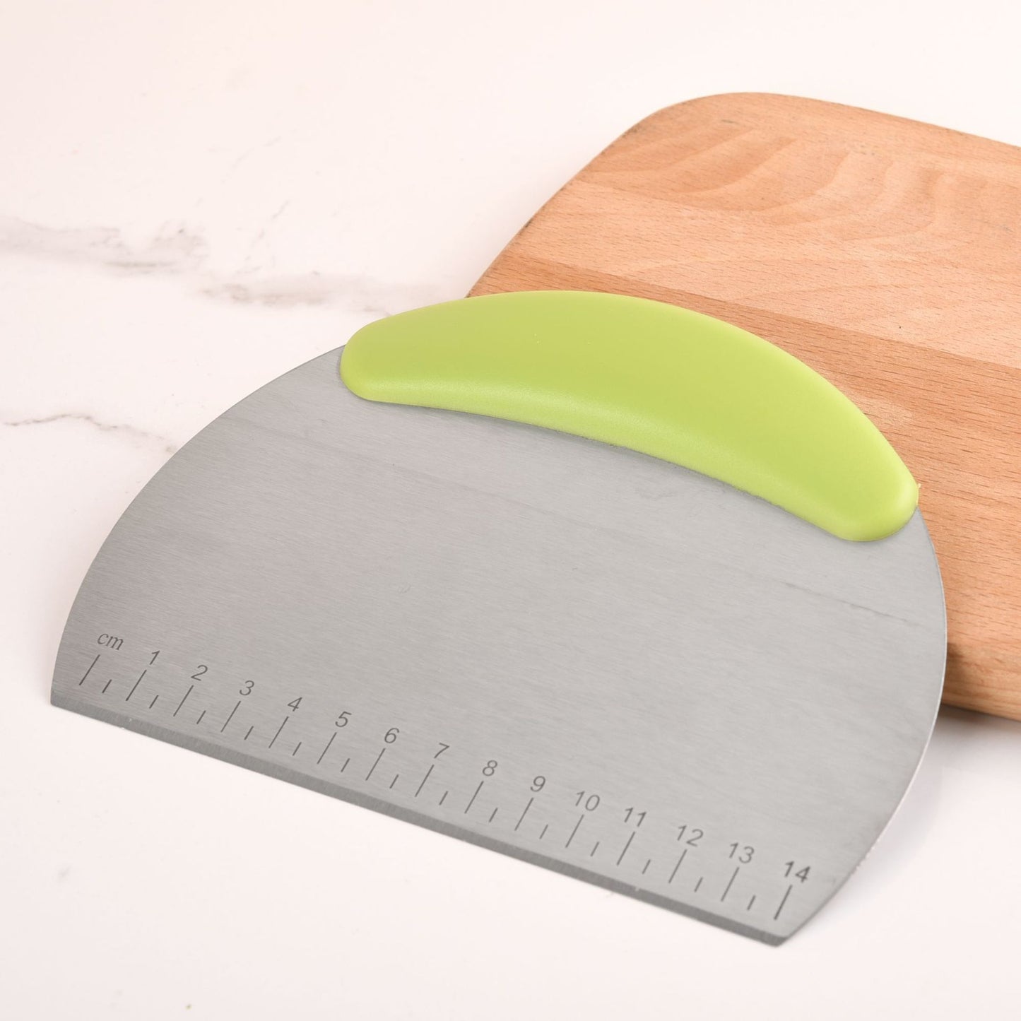 Ergonomischer Teigschaber Aus Edelstahl mit Integrierter Messskala Brehn