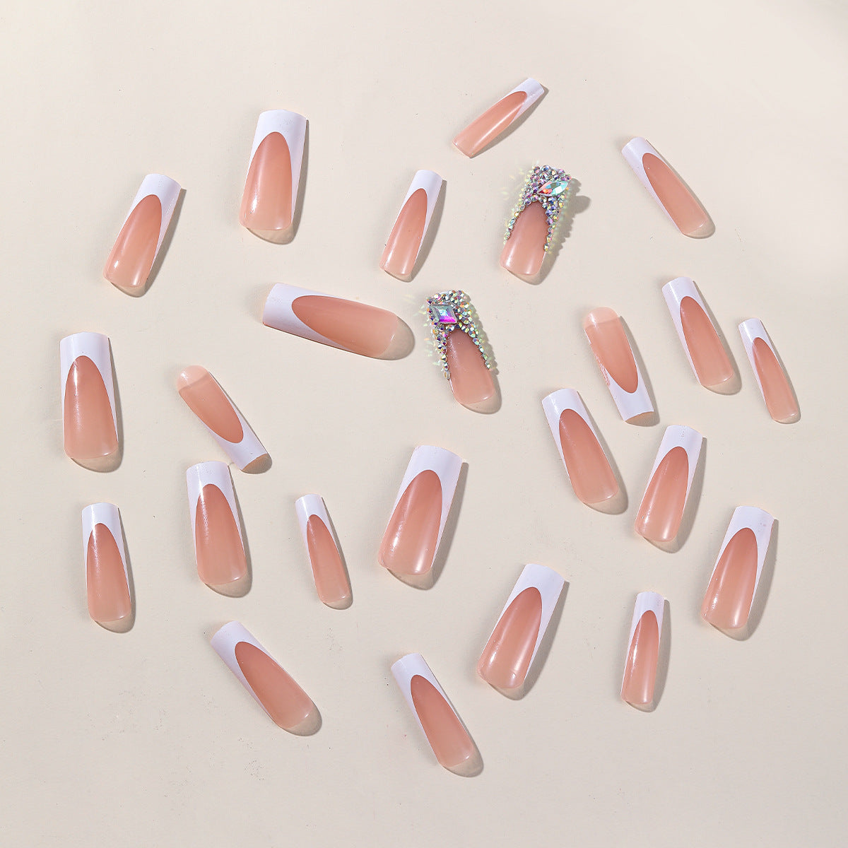 Elegantes French Tip Acryl Nagel Set Brehn