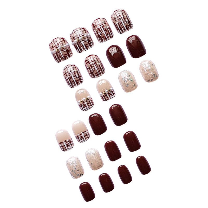 Kunstvoll gestaltete Nagelkunst Brehn