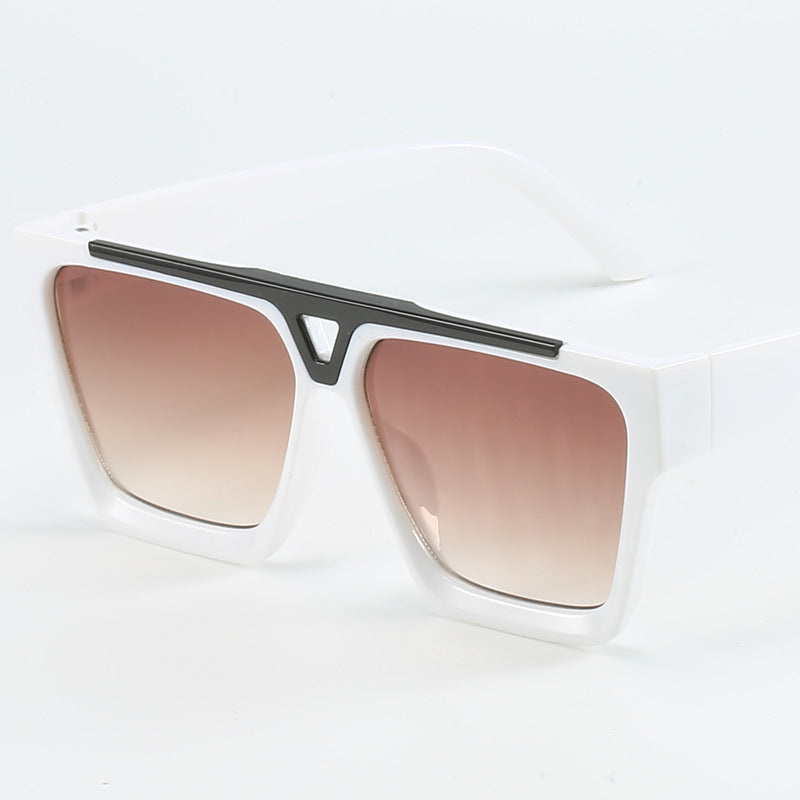 Damen modische oversized Sonnenbrille mit stilvollem goldenen Akzent Brehn