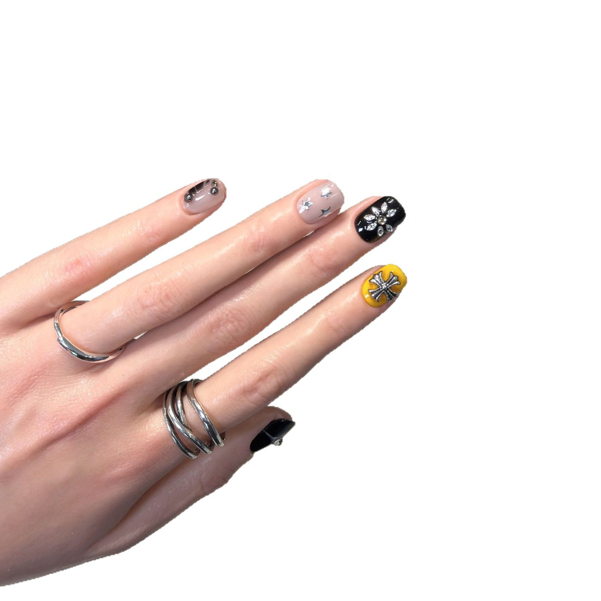 Artisanaler Press-On-Nagel-Set mit dekorativen Details Brehn