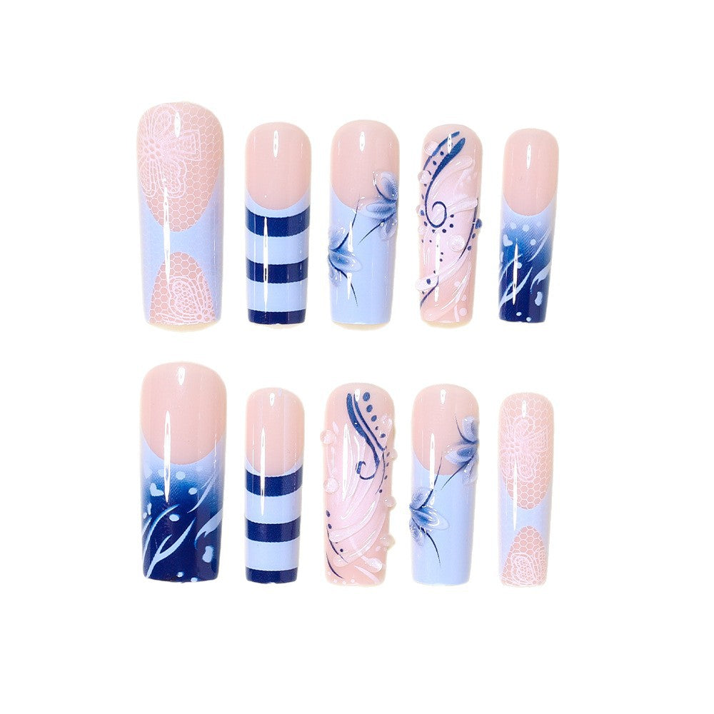 Künstlerisches Nageldesign-Set mit von Ozean inspirierten Akzenten Brehn
