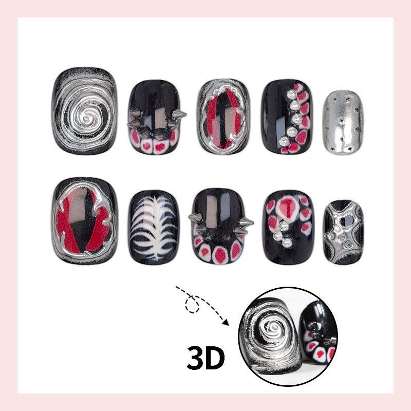 Kunstnagelset mit kreativen Mustern und glamourösen Details Brehn