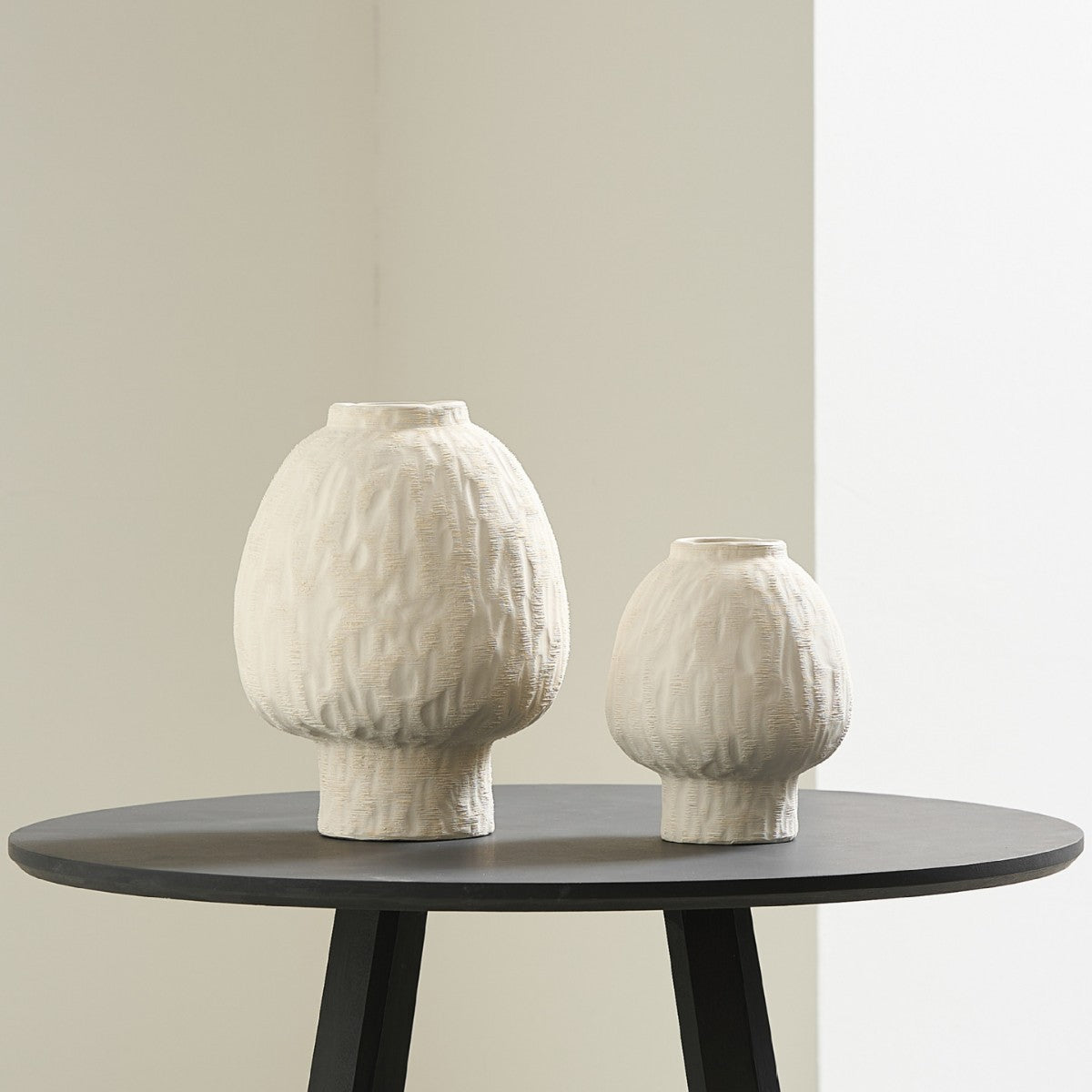 Dekorative Keramikvase im modernen Design Brehn