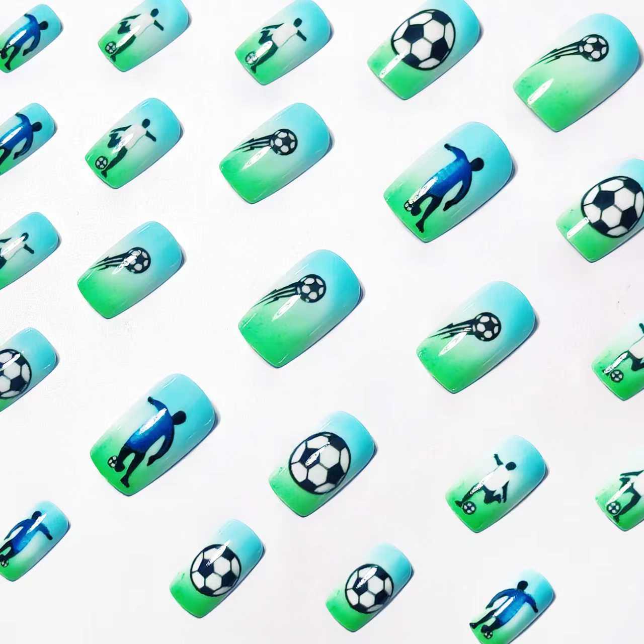 Kreative Fußball Nagelkunst Brehn