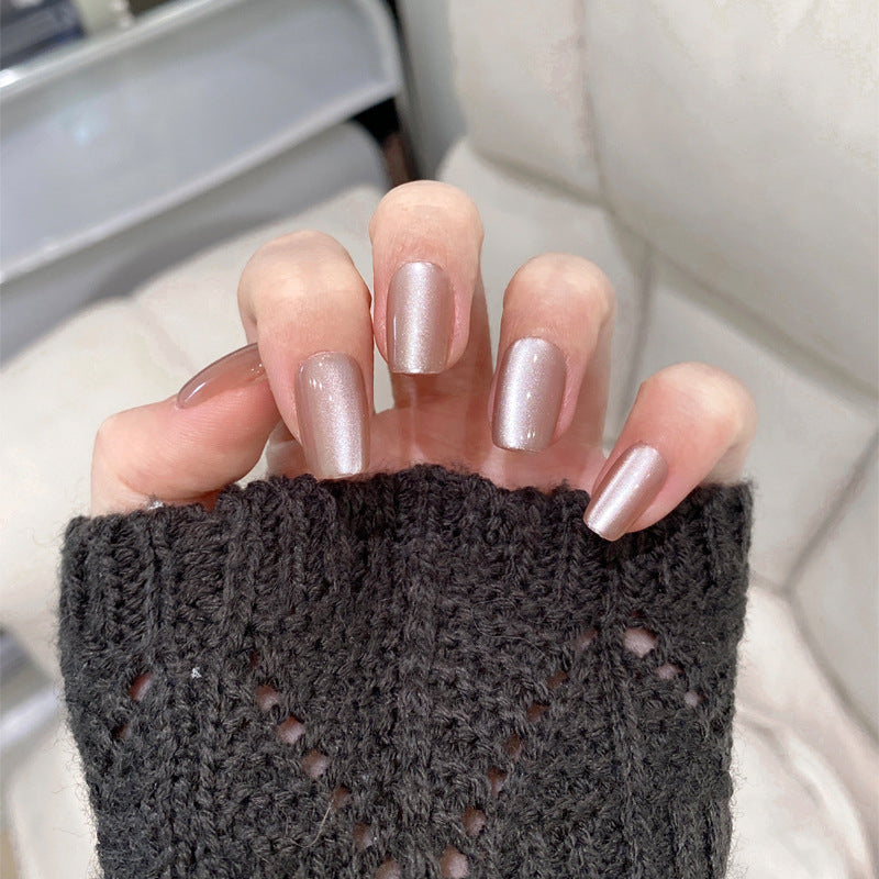 Elegante Press-On Nail Tips mit glänzendem Finish Brehn
