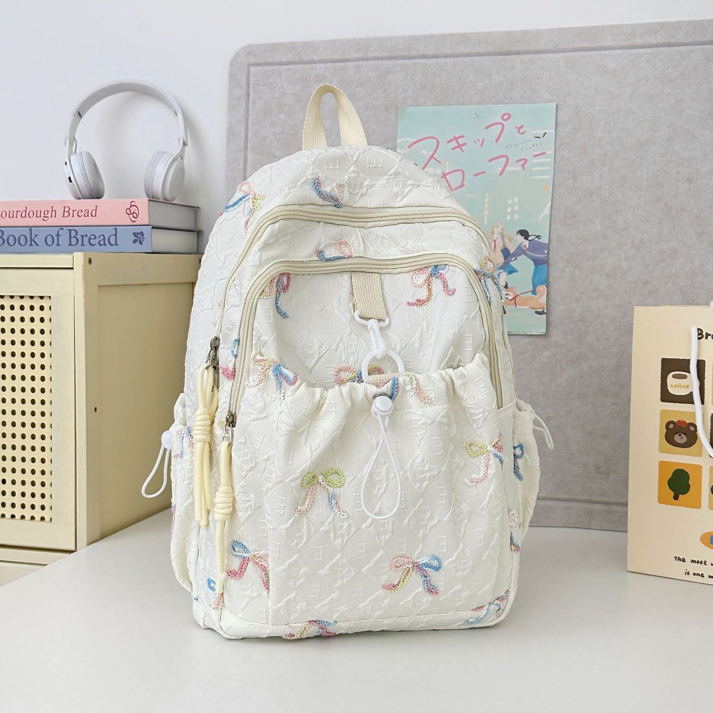 Verspielt bestickter Rucksack