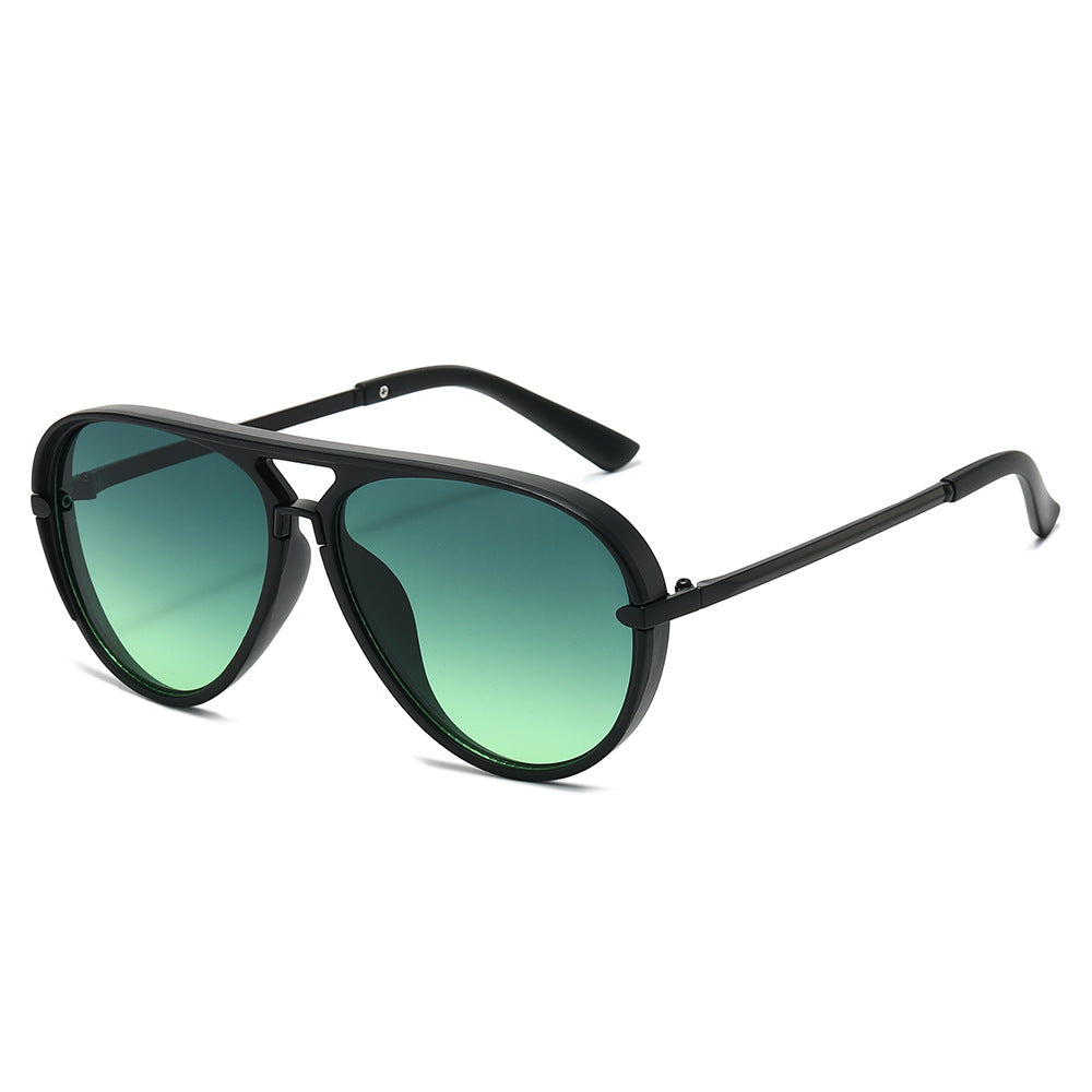 Elegante Aviator-Sonnenbrille mit goldenen Akzenten Brehn
