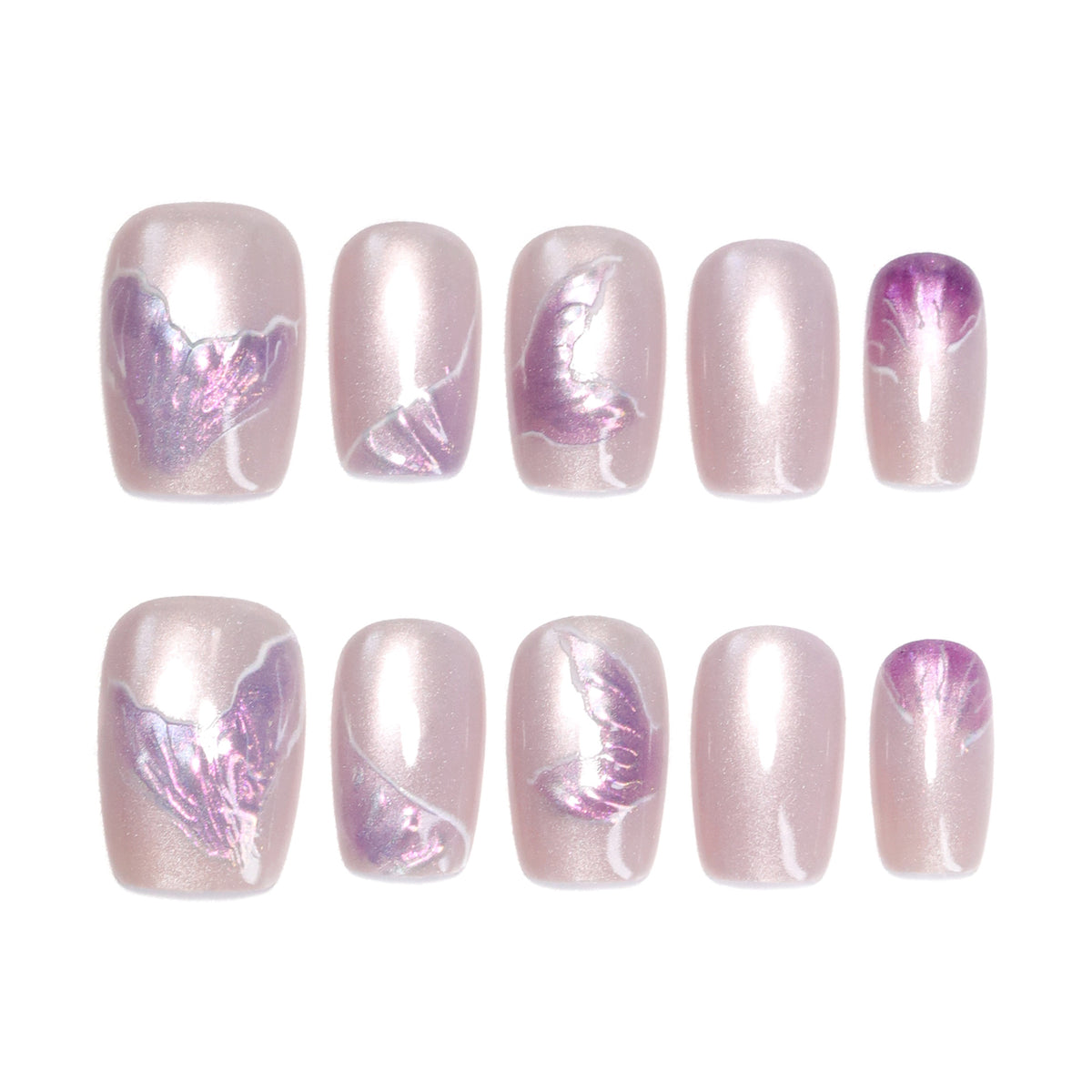Kunstvoll gestaltete Nagelverlängerungen mit eleganten Blütenmotiven Brehn
