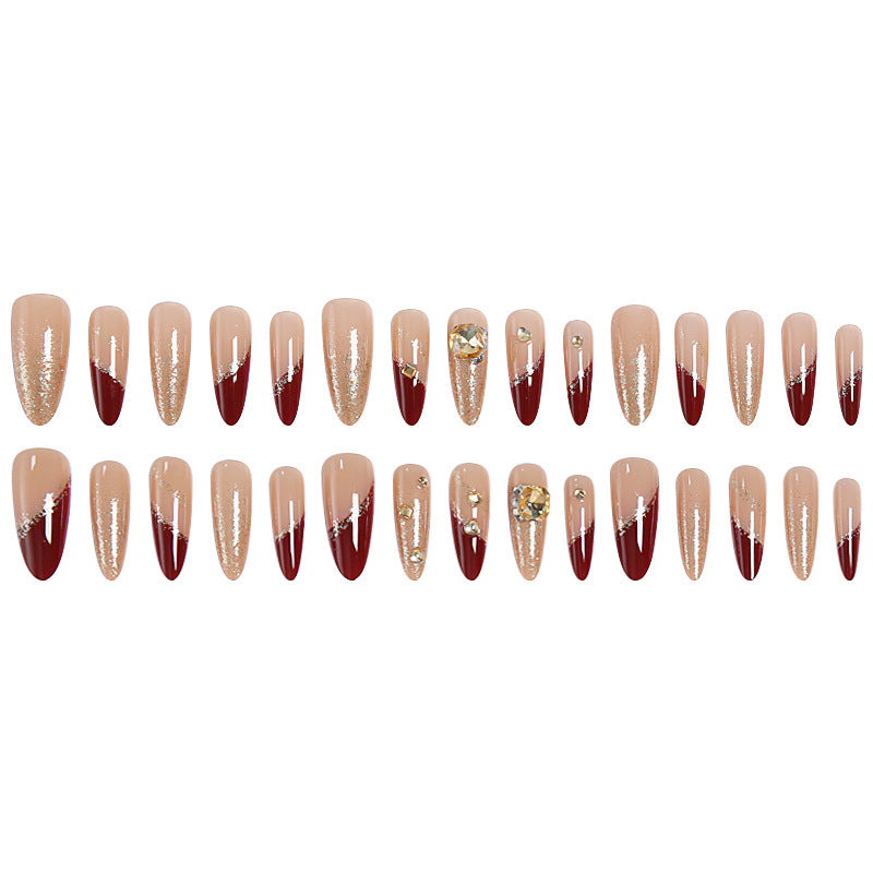 Kunstnagelset mit elegantem Glitzerdesign und exklusiven Verzierungen Brehn
