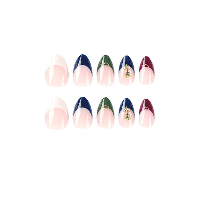 Kunstvolle Nagelspitzen mit Glamourösen Akzenten Brehn