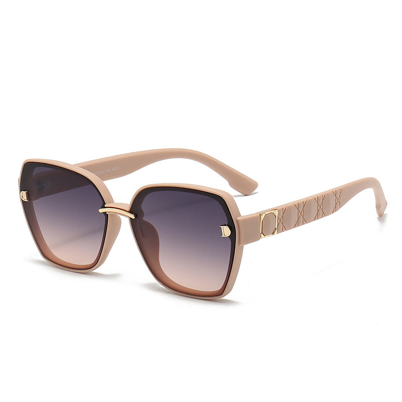 Damen Sonnenbrille mit stilvollem, quadratischem Rahmen und eleganten Details Brehn